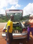 Ndikinimeki - livaison des plants aux communautés partenaires